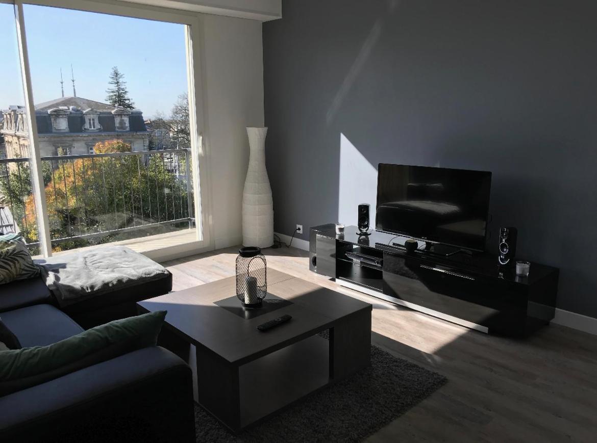 Superbe Appartement Proche Bordeaux Pied Du Tram ลอร์มองต์ ภายนอก รูปภาพ
